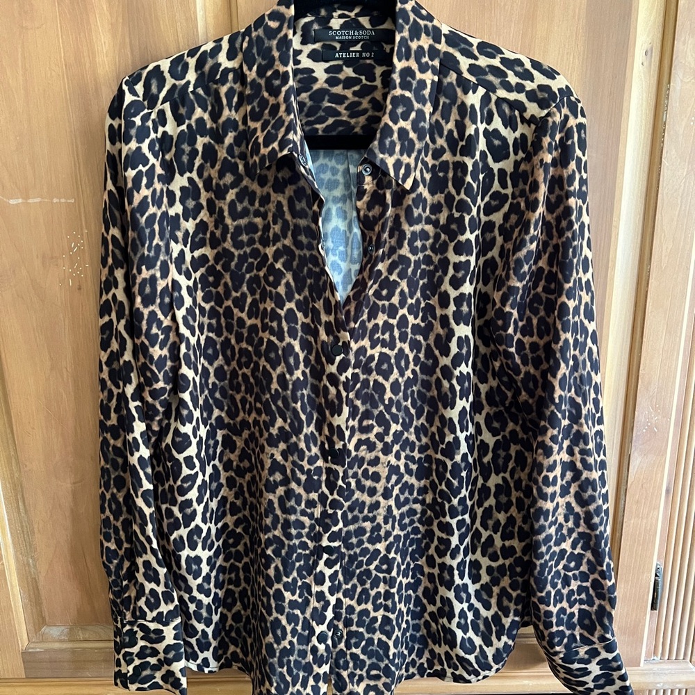 Scotch & Soda button up blouse - via Anthropologie - Women’s Size Large - NWT